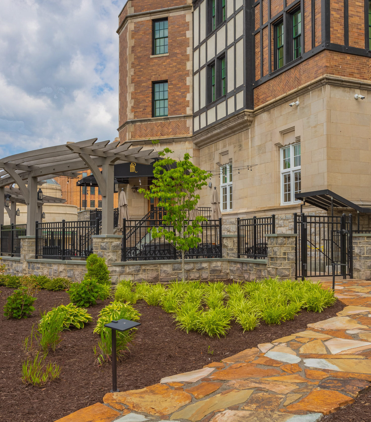 Hotel Roanoke Exterior