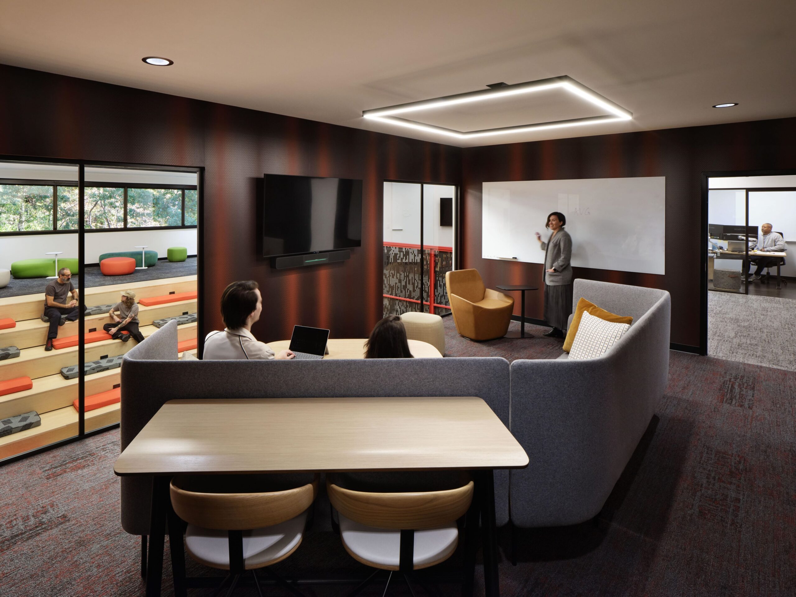 Guerrilla RF Interior